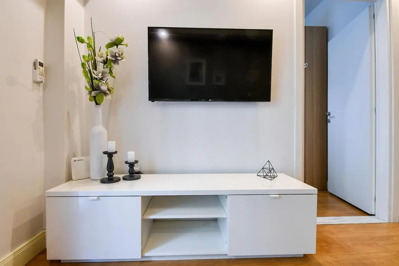 #Skgh Αvra & Ariadni Suites - Whitetower Citycenter Soluň