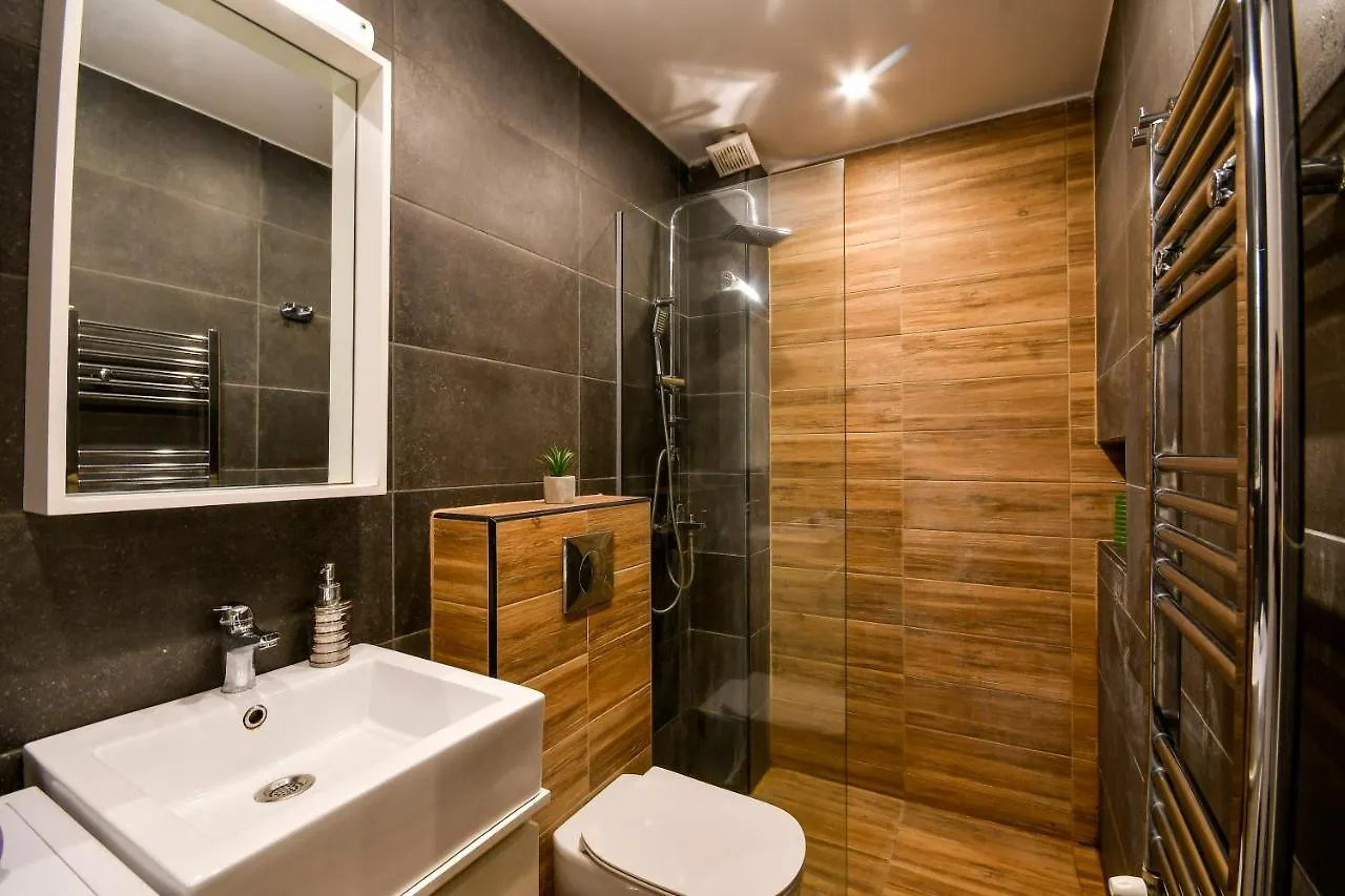 #Skgh Αvra & Ariadni Suites - Whitetower Citycenter Soluň