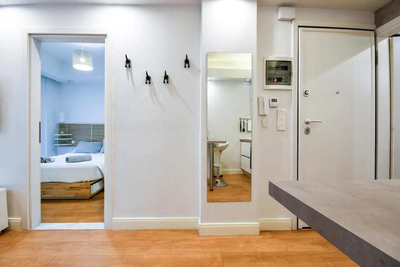 #Skgh Αvra & Ariadni Suites - Whitetower Citycenter Soluň