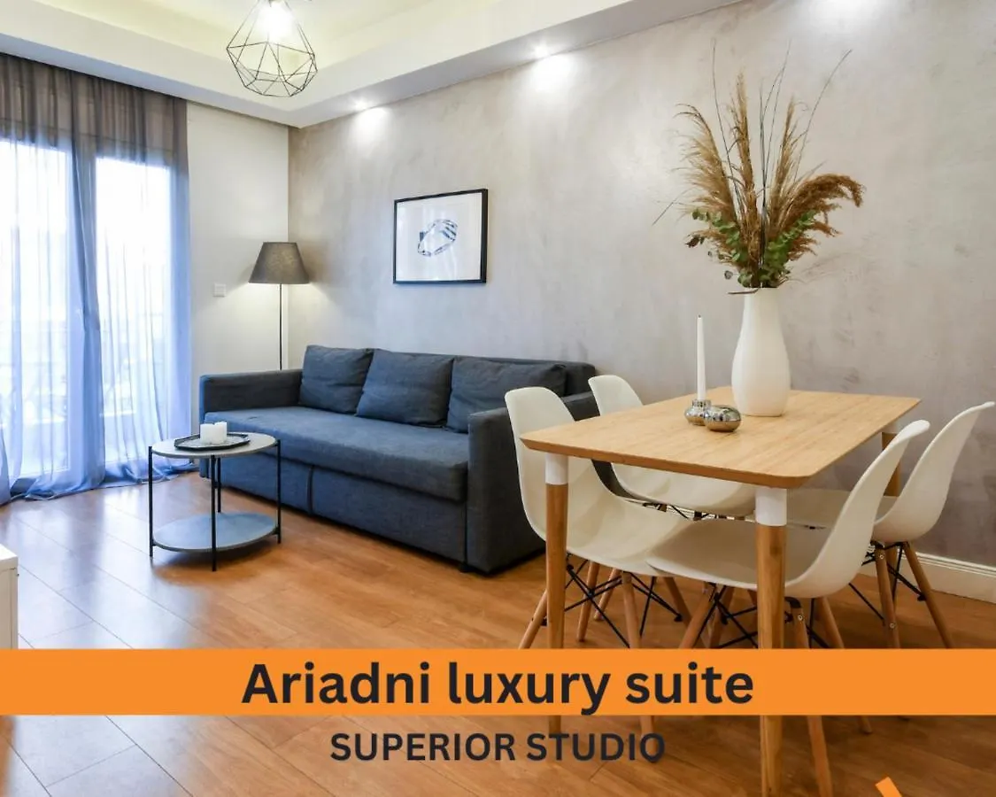 Apartmán #Skgh Αvra & Ariadni Suites - Whitetower Citycenter Soluň